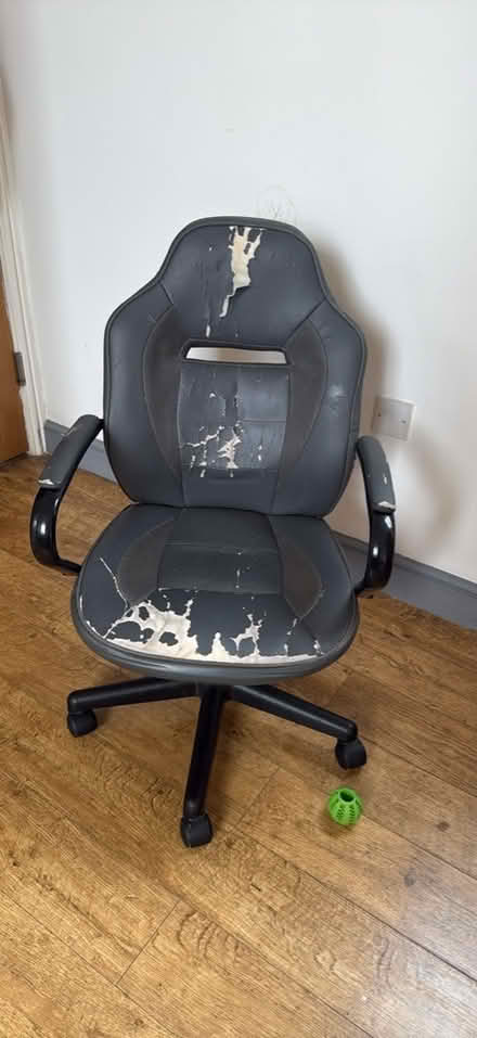 Photo of free Desk chair (Stockport SK1) #1