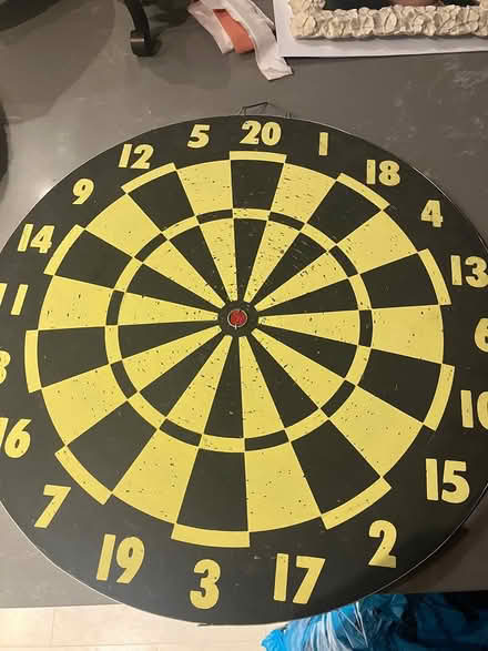 Photo of free Two sided dart board (Coulsdon, nr, train station) #1
