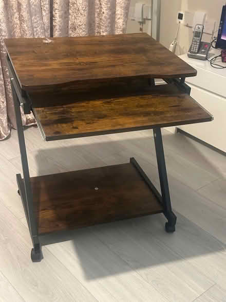 Photo of free Computer Desk (Carshalton SM5) #1