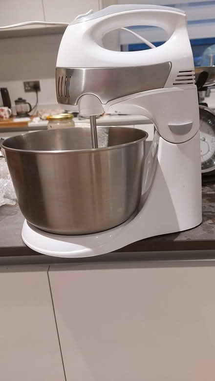 Photo of free Stand mixer and scales (Broadsands TQ4) #1