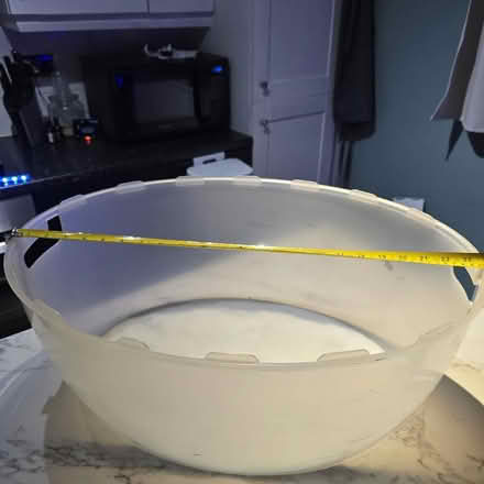 Photo of free Large oval bucket/tub (Greenwich Peninsula SE10) #4