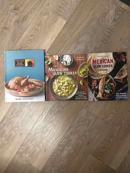 Photo of free 3 slow cooker cookbooks (Torrance 90501 near Hull MS) #1