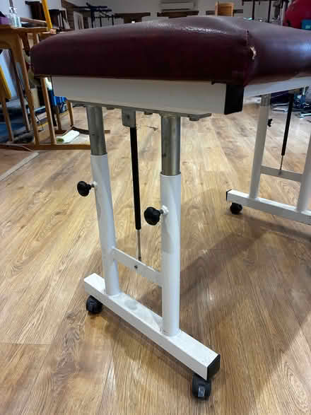 Photo of free Hydraulic table with padded top (Stroud GL10) #4