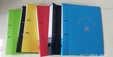 Photo of free Gyss+yckss books, files, apron (Tpy) #2