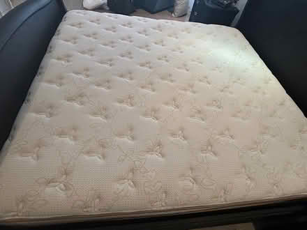 Photo of free Matelas (Manoir Champlain) #1