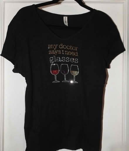 Photo of free Glasses tshirt (Mavis and Rathburn) #1