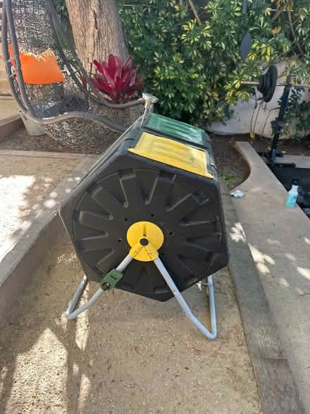 Photo of free Composter (Westchester nr LMU) #2