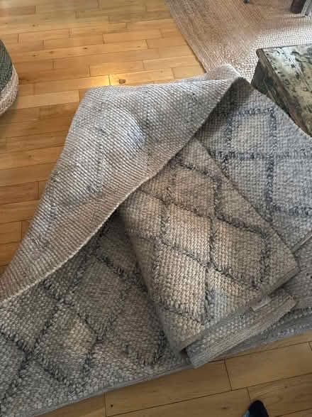 Photo of free Large rug for immediate collection (TW9) #1