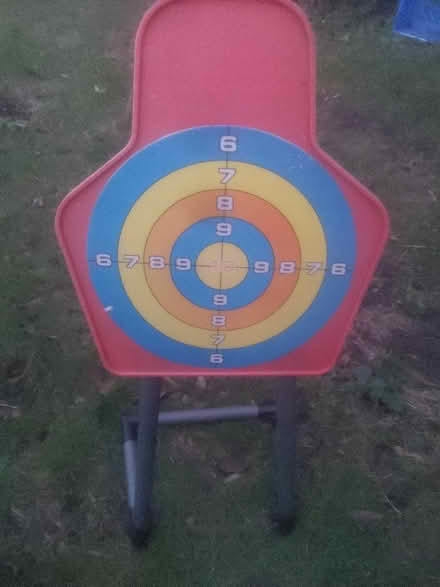 Photo of free Bow, arrows and target set for children (Cockfosters N14) #2