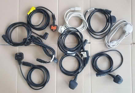 Photo of free UK mains plug to IEC C13 power leads (Mickleover DE3) #1
