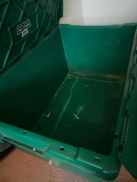 Photo of free Green plastic storage crate (Bedford Avenue Barnet EN5) #4