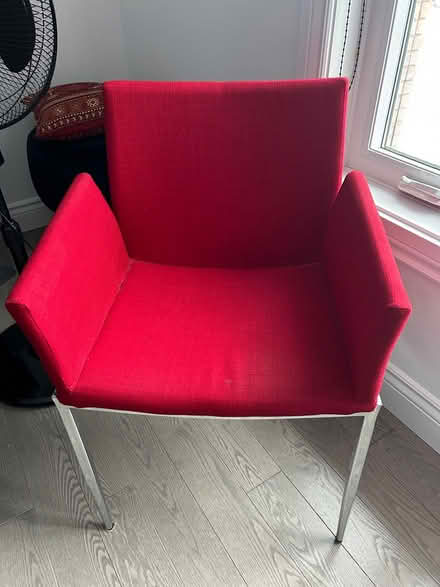 Photo of free Chaise (Manoir Champlain) #1