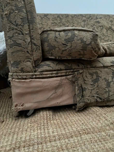 Photo of free Vintage Sofa (Westoning MK45) #2