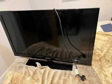 Photo of free Samsung 38 inch tv (Tonbridge TN10) #1
