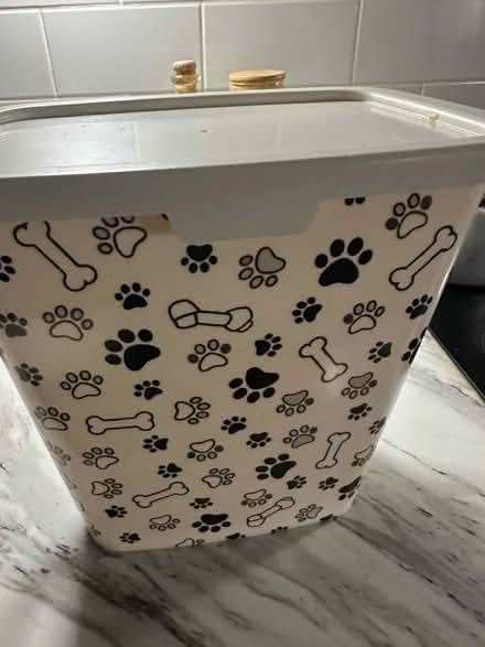 Photo of free Pet food storage (Borehamwood, WD6) #1