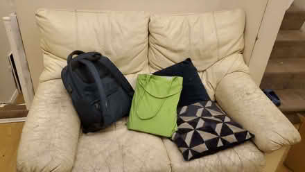 Photo of free couch (Stoke Newington N16) #1