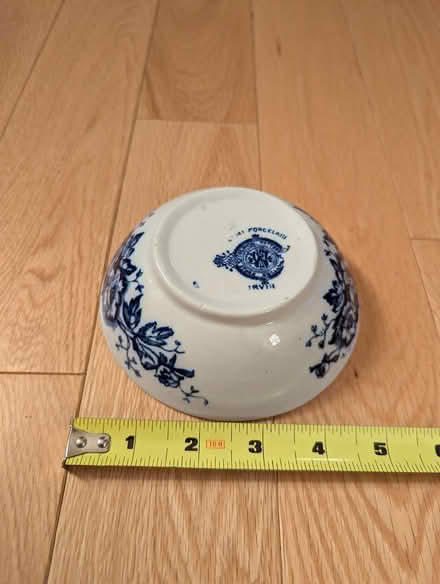 Photo of free Small antique bowl (Old Barrhaven) #1