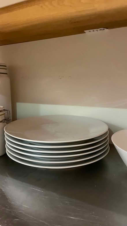Photo of free Plates and bowls (Ravenscourt Park W6) #1