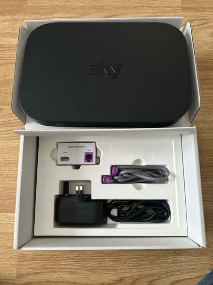 Photo of free SKY Q HUB Wireless Router (ER115) (Ickenham) #2