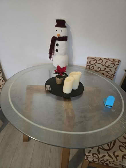 Photo of free Round Glass Table (Enfield EN3) #1