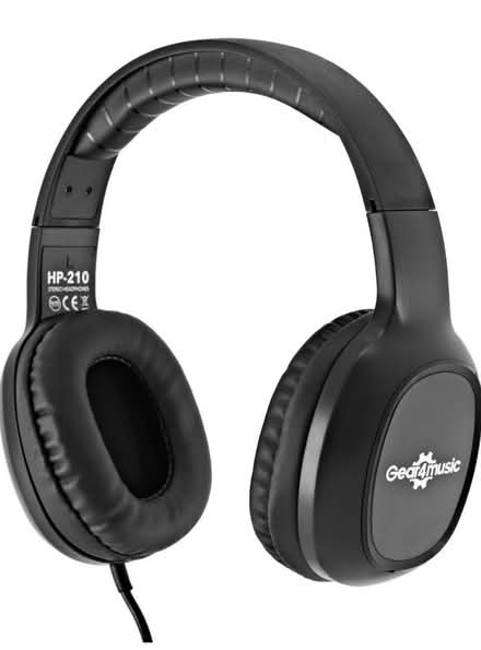 Photo of Headphones - any type or style (Mapperly NG3) #1