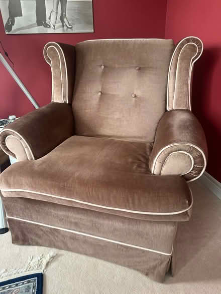 Photo of free Large soft chair (Third line and Dundas) #1