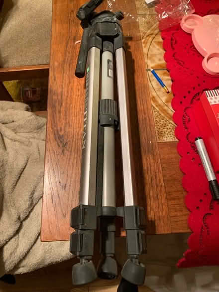 Photo of free Extendable tripod (Southport PR8) #1