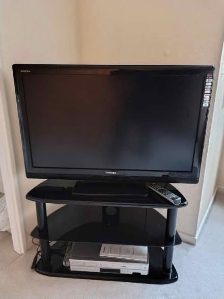 Photo of free Toshiba TV approx 32 inch (Maidstone ME14) #2