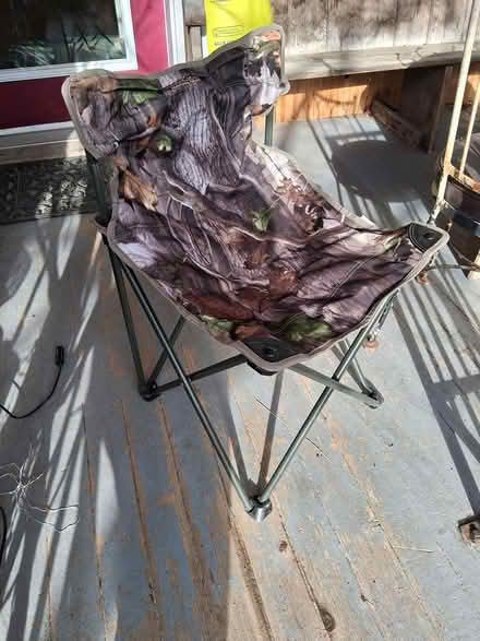 Photo of free Hunter's stool (Old Ottawa South) #1