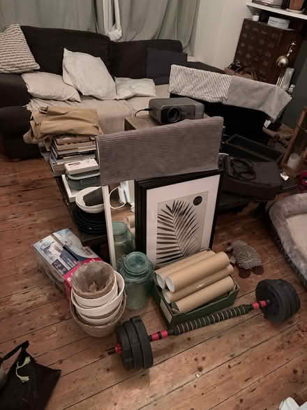 Photo of free Picture frames, Mirror books (Colliers Wood) #1