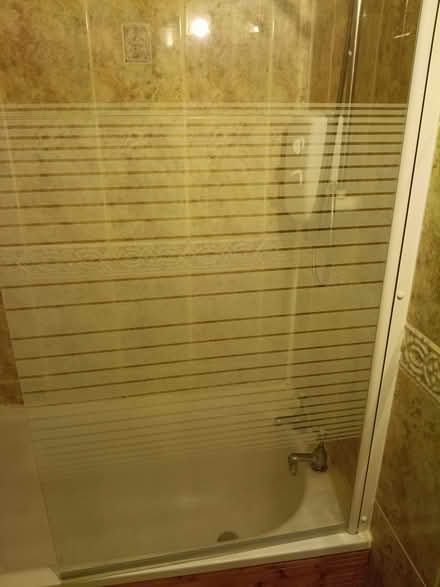 Photo of free White bathroom suite (BT10) #2