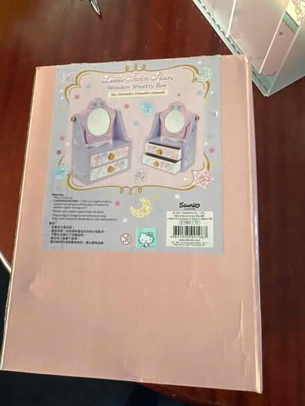 Photo of free Jewlery box (Finsbury Park N4) #1