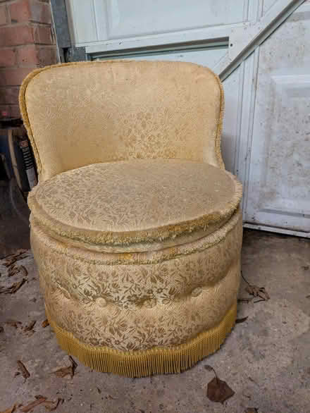 Photo of free Small comfortable chair (Havant/Bedhampton PO9) #1