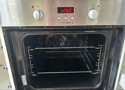 Photo of free Electric oven great condition (ME12 4PR) #4