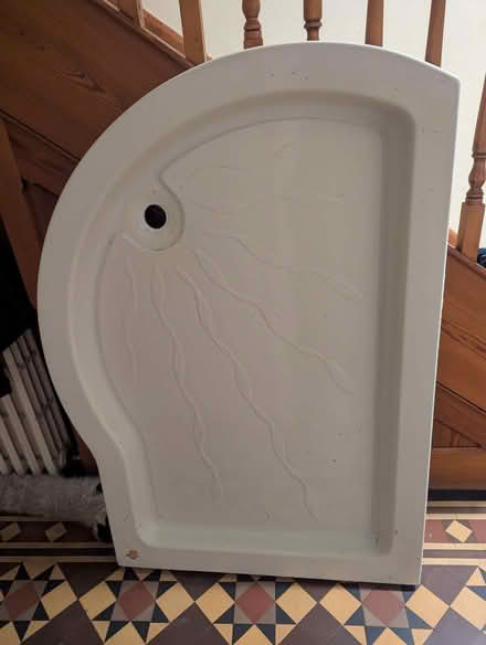 Photo of free Shower cubicle and tray - Kudos (Two Dales DE4) #4