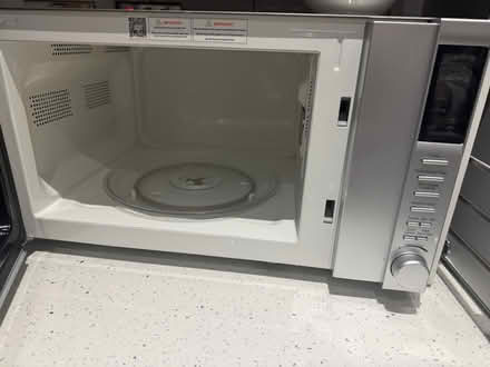 Photo of free De longhi microwave (faulty) (Whiteley PO15) #1