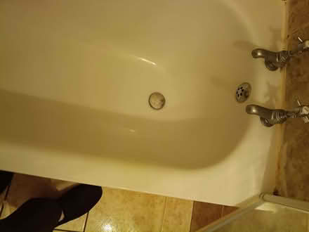 Photo of free White bathroom suite (BT10) #1