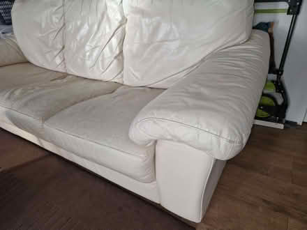 Photo of free Cream/White Leather Sofa (Heartsease NR7) #4