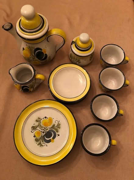 Photo of free Vintage Tea Set (Belmont) #1