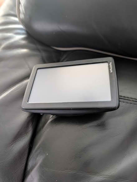 Photo of free TomTom sat nav model 4en52 (Barton-in-Fabis CP NG11) #1