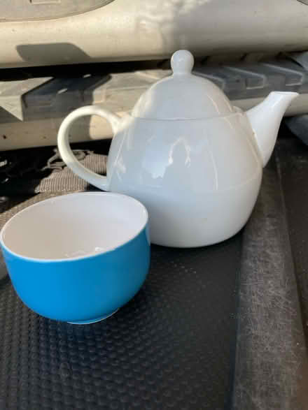 Photo of free Ceramic tea pot and tea cup - new (South San Jose) #3