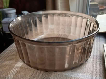 Photo of free Pyrex (arcopal) dish (Kidderminster DY11) #1