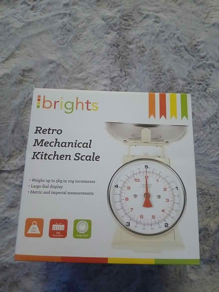 Photo of free kitchen scales (rg6 Lower Earley) #1