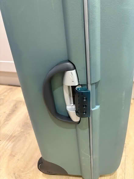 Photo of free Large Samsonite Suitcase (Caton LA2) #2