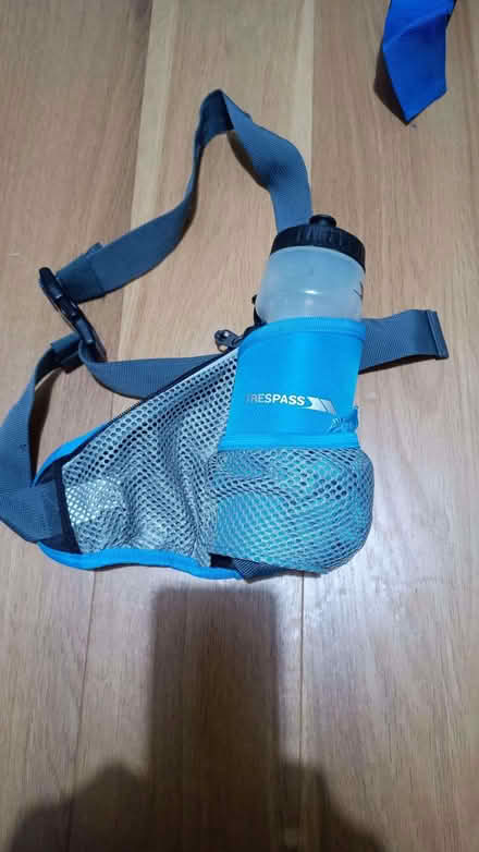 Photo of free Water bottle and carrier (Little Ilford E12) #1