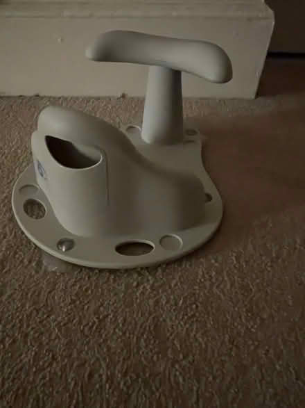 Photo of free Bath support for baby (Hunters Quay PA23) #1