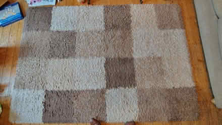 Photo of free Large Rug 2.3m x 1.7m (Romiley SK6) #1