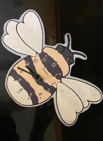 Photo of free Bumble bee clock (Sherwood NG5) #1