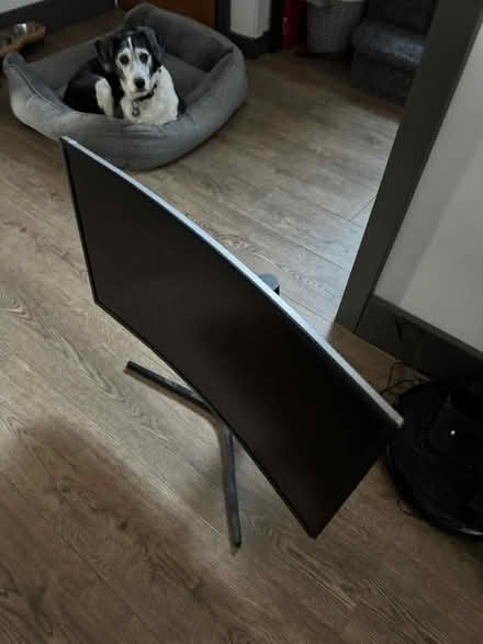 Photo of free Broken curved gaming monitor (GL3) #2