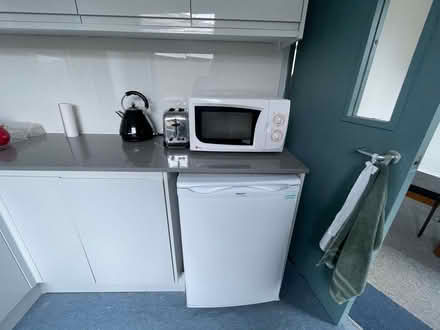 Photo of free Mini Fridge (islington N1) #1